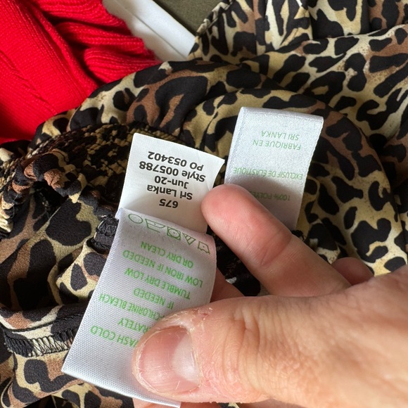 Lilly Pulitzer “Rochelle” Off The Shoulder Romper Size: Small - Picture 13 of 14